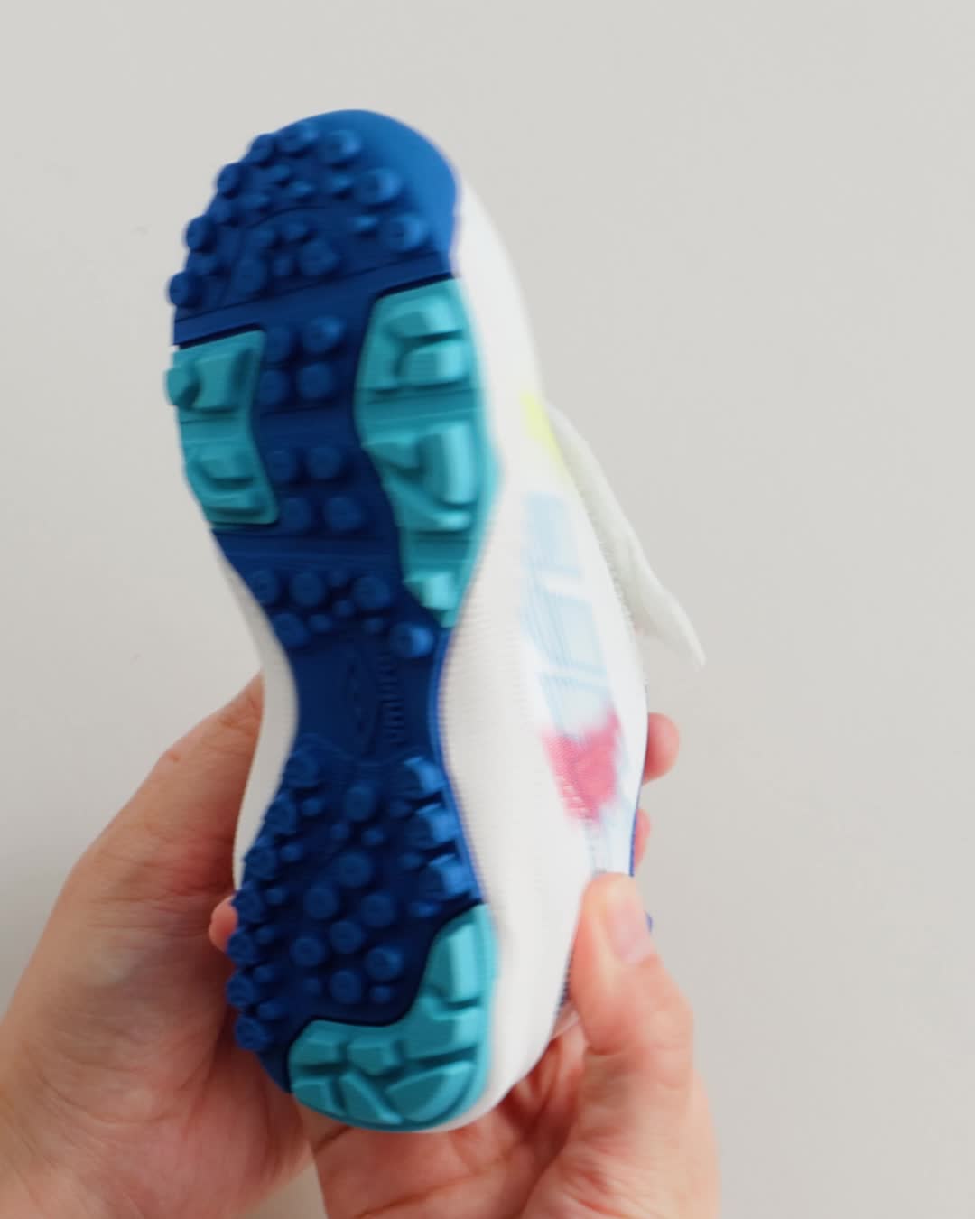 Amazon | UMBRO はじめてサッカーシューズ NEO UF4FCST7J_WHEM_16.0